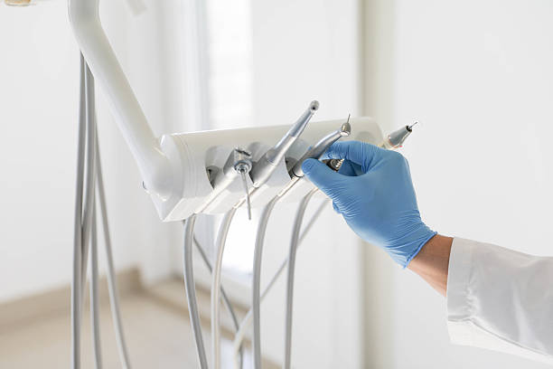 24/7 Emergency Tooth Extraction experts in Home Gardens, CA
